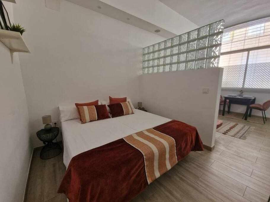 Encantador estudio en Alameda de Hércules Siviglia Esterno foto